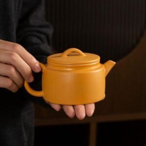 Diameter: 7cm Length: 13cm
Height: 6.5cm Capacity: 180ml